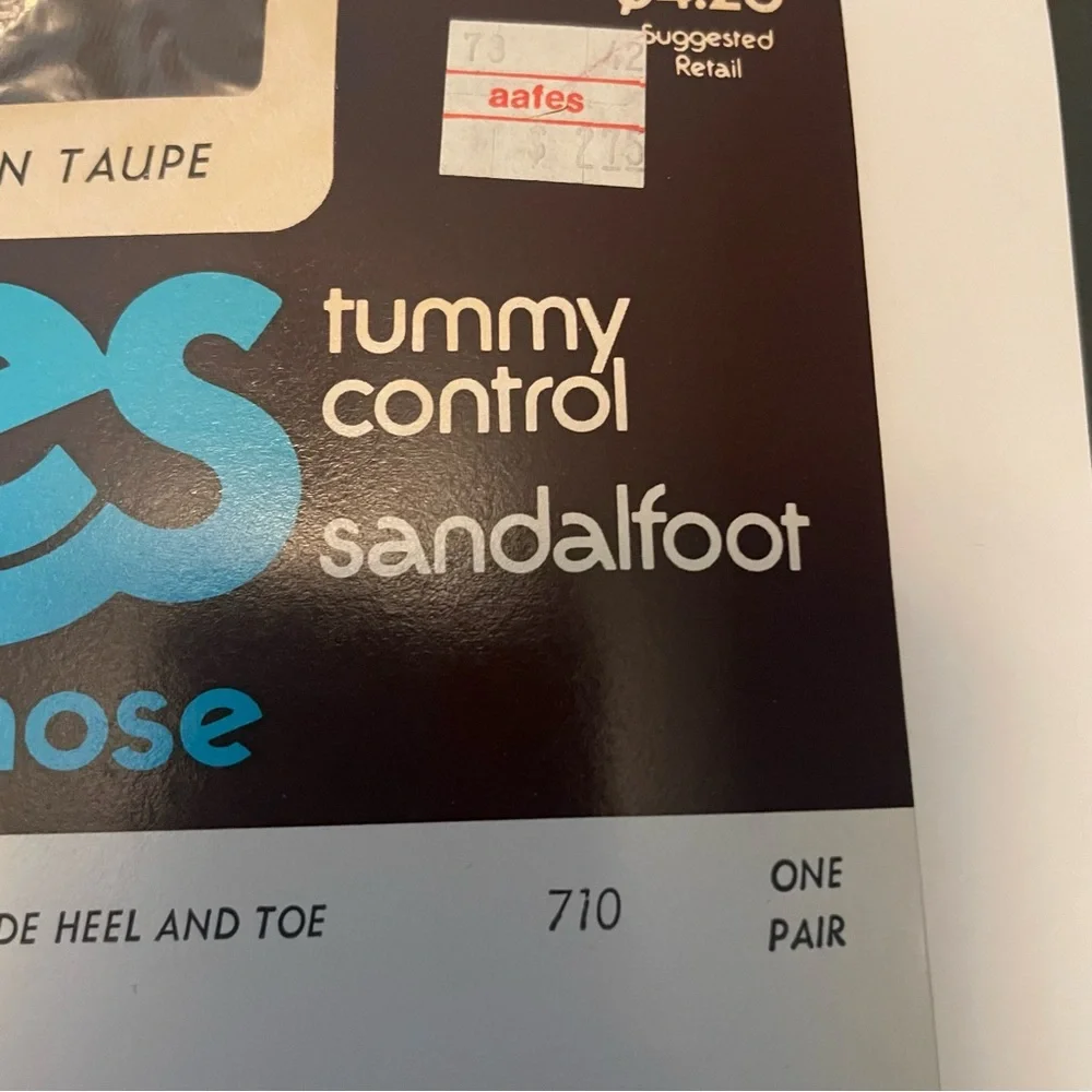 VTG 1982 Hanes Ultra Sheer Pantyhose Town Taupe tummy control size c sandalfoot